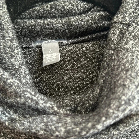 Aerie gray turtle neck size L - Picture 2 of 4